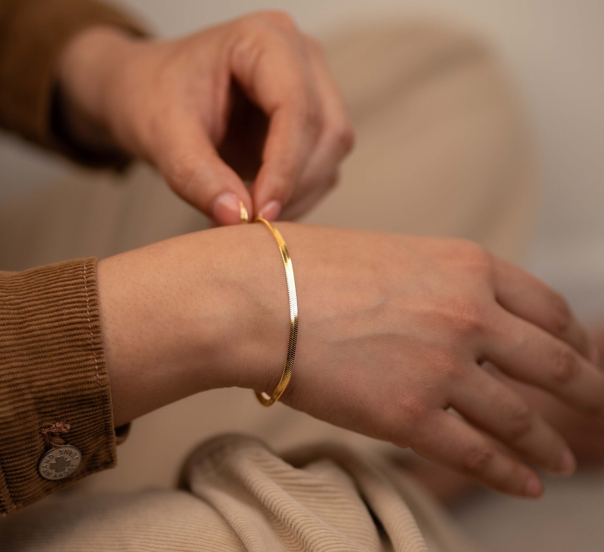 Iris │ Herringbone Bracelet - Bee & Berry