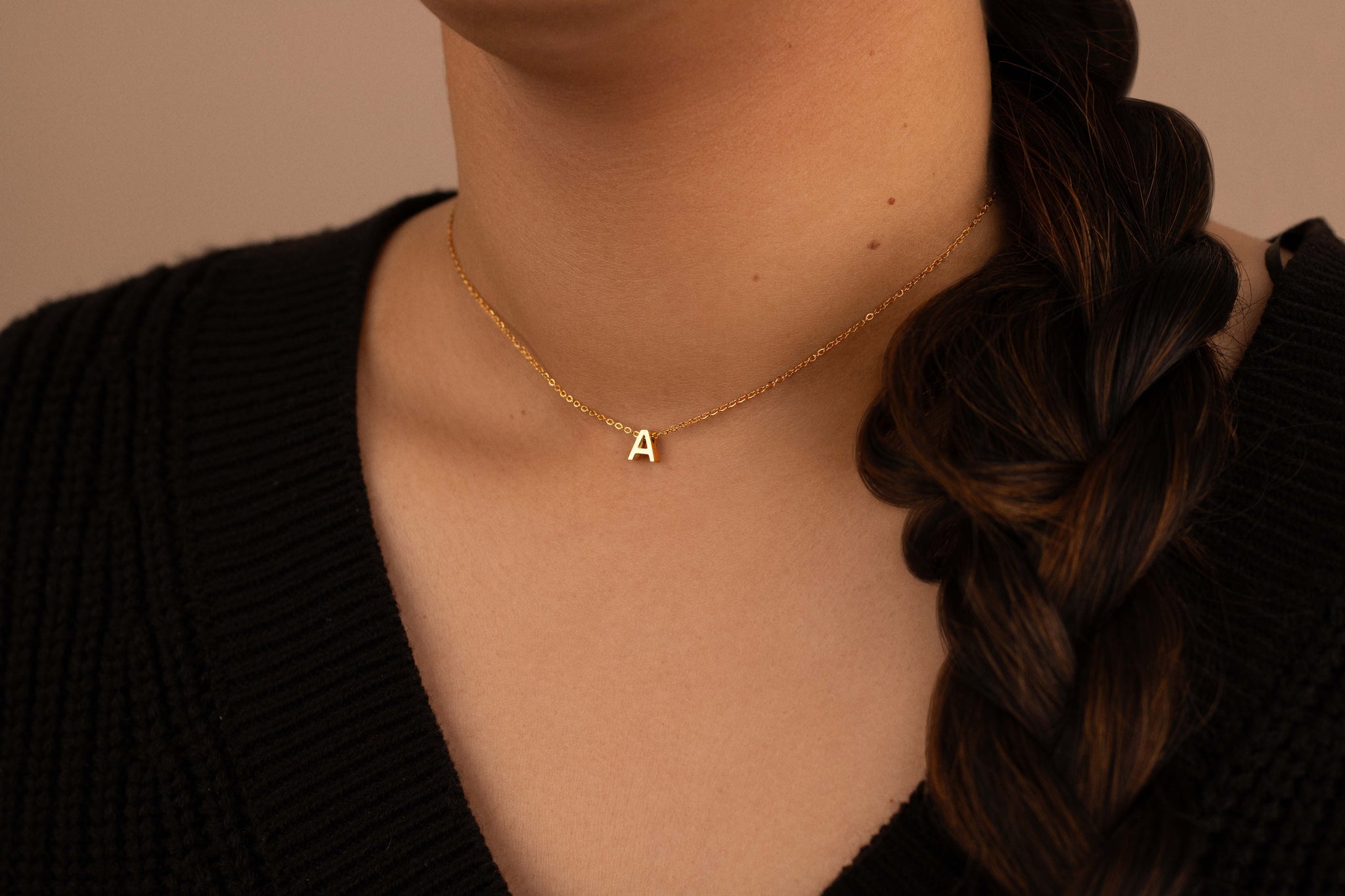 Leah │ Initial Letter Necklace - Bee & Berry